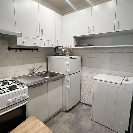 Studio Near To The Airport - E. Rewolucyjnej 9m54 *